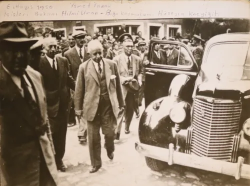“Biga Halk Evi’nde Tarihi Karşılama: İsmet İnönü’nün 1950 Ziyareti” - Fotoğraf 2