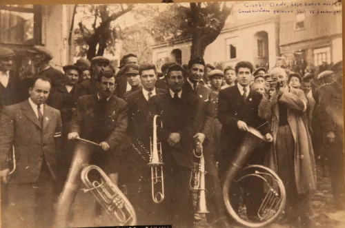 Cumhuriyet’in Sesleri: Biga Musiki Birliği Bando Takımı - Fotoğraf 5