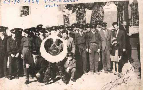 “Meslek Öğrenen Bir Kuşağın Portresi” Pratik Sanat Okulu’ndan Bir Hatıra - Fotoğraf 3