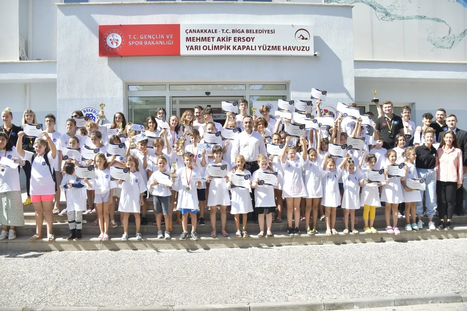 100. Yıla özel Yüzme Turnuvası Yapıldı