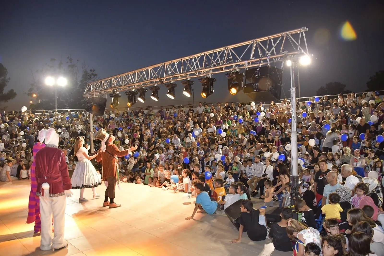 Alis Harikalar Diyarında Oyununa Yoğun İlgi