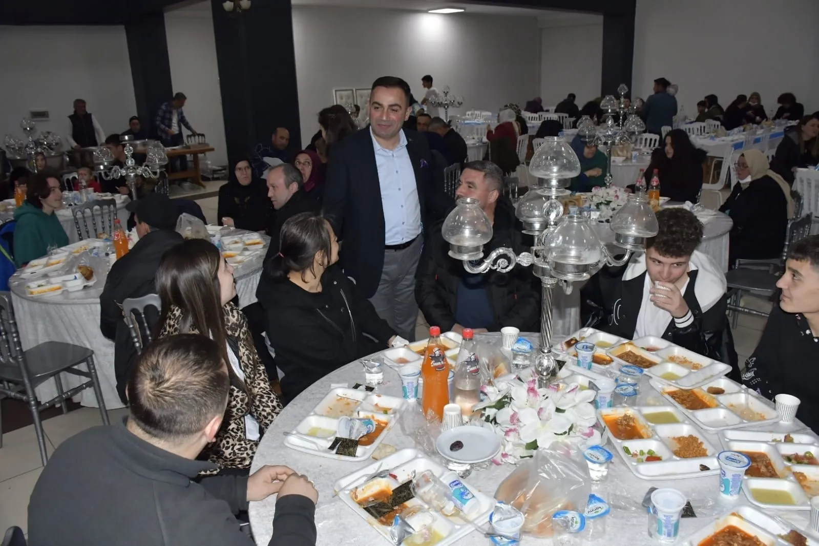 Başkan Erdoğan, Belediye Personeliyle İftarda Buluştu