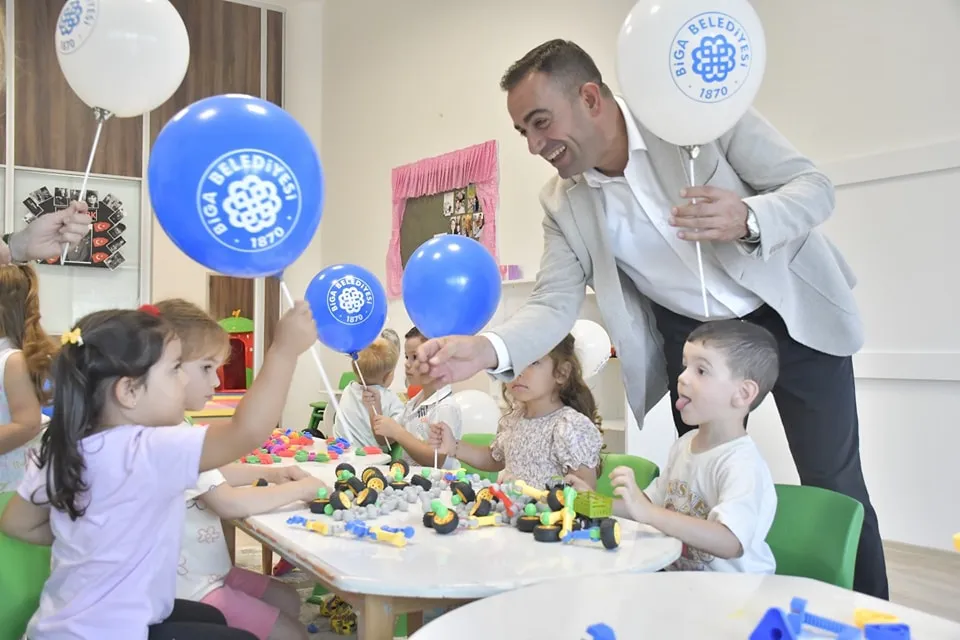 Başkan Erdoğan Miniklerin İlk Gün Heyecanını Paylaştı