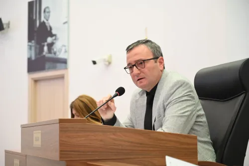 Biga Belediye Meclisi Kasım Ayı Olağan Toplantısı, Belediye Başkanımız Alper Şen’in başkanlığında gerçekleştirildi.