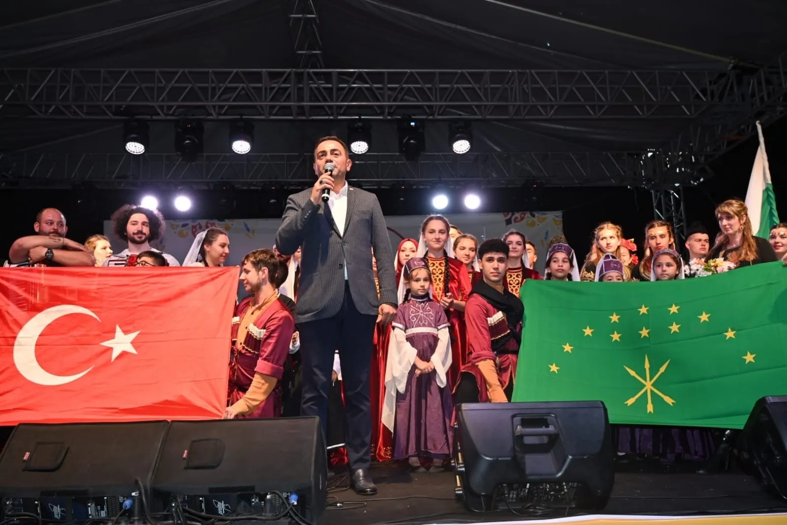 Biga'da Alışveriş ve Kültür Festivali Coşkusu