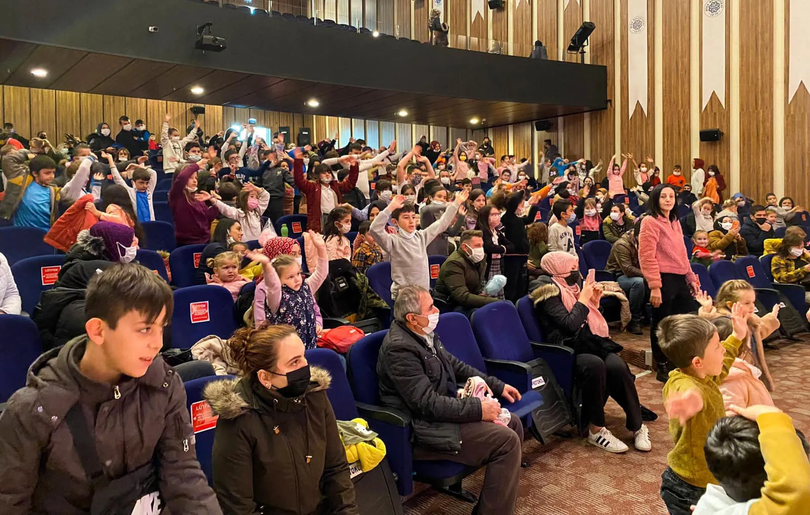 Biga'daki Çocuklar Doyasıya Eğlendi