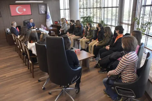 Bölge Birincisi Basketbolcu Öğrencilerden Ziyaret