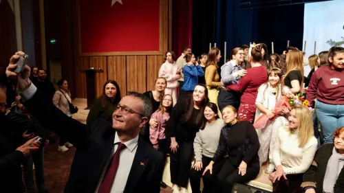 Başkan Alper Şen: “İlçe Tiyatromuzun Genç Yetenekleri Biga’nın Gururu Oldu” - Fotoğraf 2