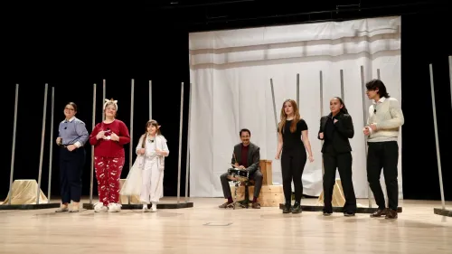 Başkan Alper Şen: “İlçe Tiyatromuzun Genç Yetenekleri Biga’nın Gururu Oldu” - Fotoğraf 1