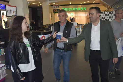 Başkan Erdoğan, Esnaf ve Vatandaşların Kadir Gecesini Kutladı - Fotoğraf 1