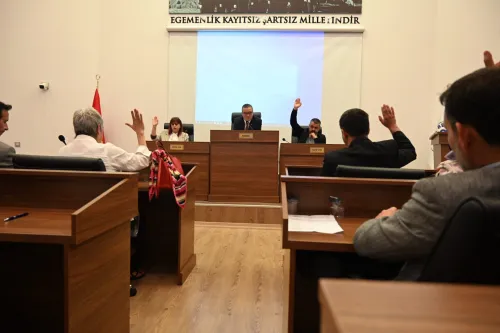 Belediye Başkanımız Alper Şen’in başkanlığında, 2024 yılı Mayıs ayı Olağan Meclis Toplantısı Meclis üyelerimizin katılımıyla gerçekleşti. - Fotoğraf 2