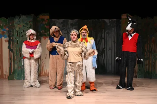 Belediyemizden Tüm Çocuklara 29 Ekim’e Özel Çocuk Tiyatrosu - Fotoğraf 1