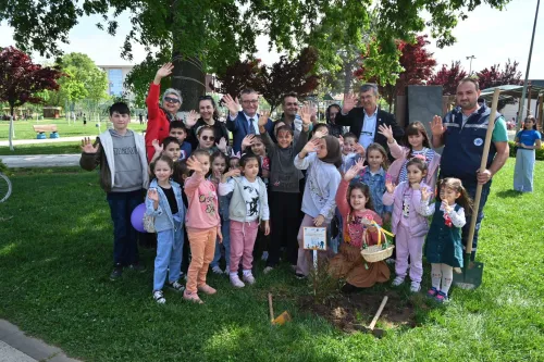Biga Belediyesi 23 Nisan Şenliğinde Çocuklar Doyasıya Eğlendi - Fotoğraf 6
