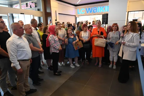 Biga Belediyesi Kadın Emeği Çarşısı: Hanımeli Açıldı - Fotoğraf 6