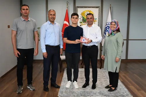 Biga Belediyesi LGS’de Başarılı Olan Öğrencileri Ödüllendirdi - Fotoğraf 8