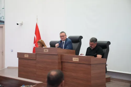 Biga Belediyesi Meclisi Eylül 2025 Olağan Birleşimi Belediye Başkanımız Alper Şen başkanlığında gerçekleştirildi. - Fotoğraf 8