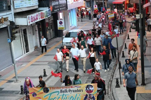 Biga Belediyesi Uluslararası Halk Oyunları Festivali Göz Doldurdu - Fotoğraf 6