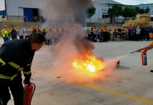 Biga’nın Ateş Savaşçıları Her Zaman Vatandaşların Yanında - Fotoğraf 6