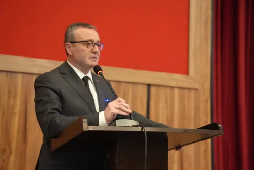 Çiçeklidede Meydanı’nın Geleceği İçin Biga’da Ortak Akıl Buluşması - Fotoğraf 5