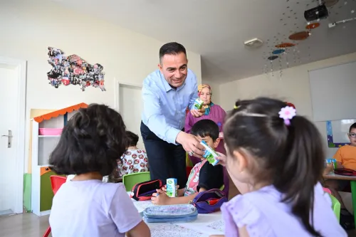 Miniklerin Süt Mutluluğu - Fotoğraf 5