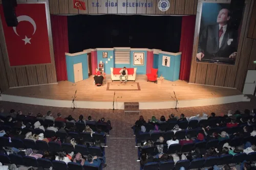 Seni Unutmak İstemedim Ki Biga'da Sahnelendi - Fotoğraf 4